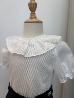 blusa cuello volante
