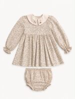 Vestido floral cuello bordado