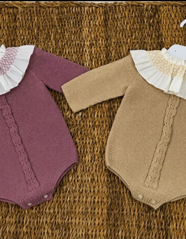 Pelele punto cuello engomado smock beige