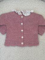 Conjunto de punto rosa cuello floral
