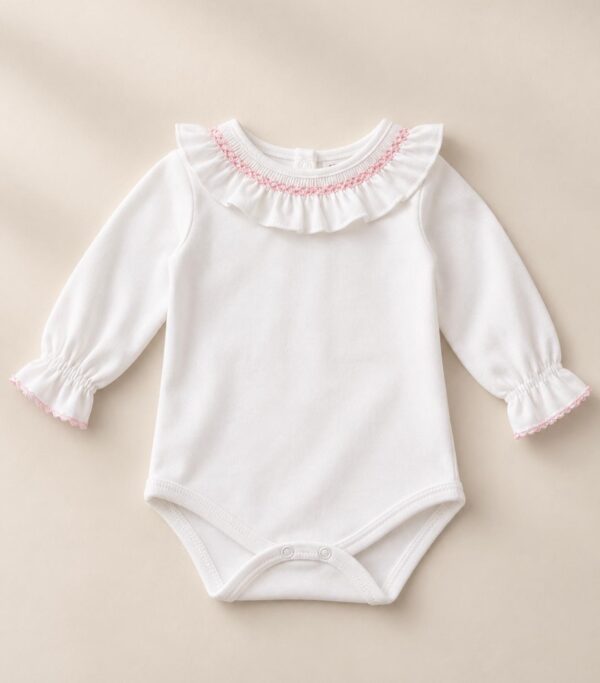 Body cuello volante detalle rosa