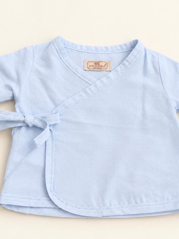 Blusa cruzada celeste