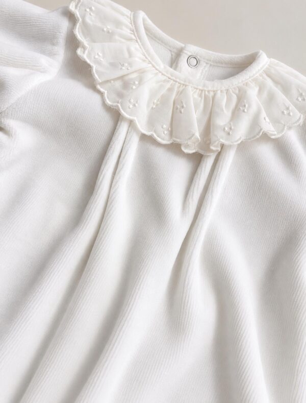Pijama bebé blanco cuello bordado