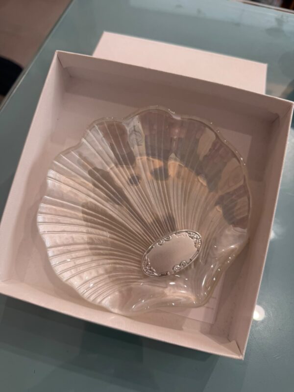 Concha de bautismo con placa para grabar