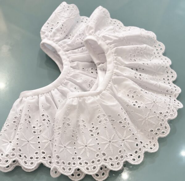 Cuello bordado